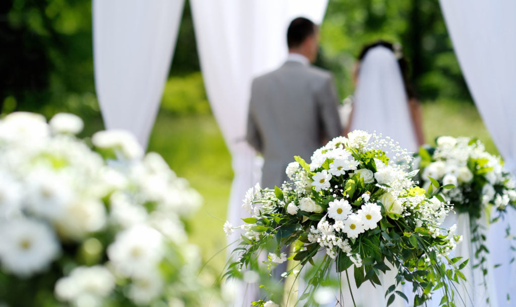 How much do wedding flowers cost?