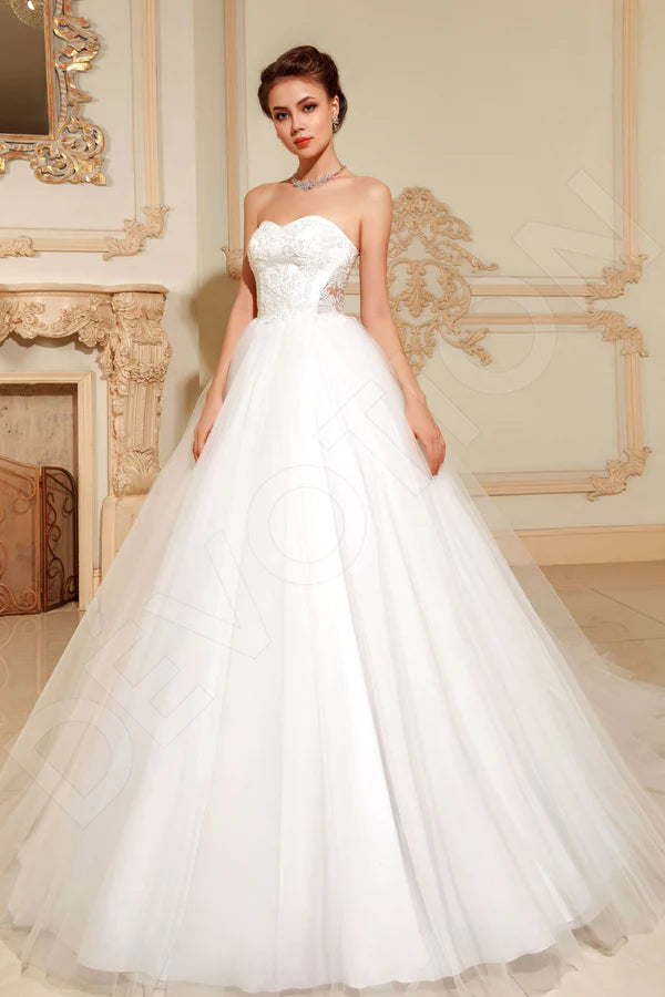 Nitana Princess/Ball Gown Sweetheart Ivory Wedding dress