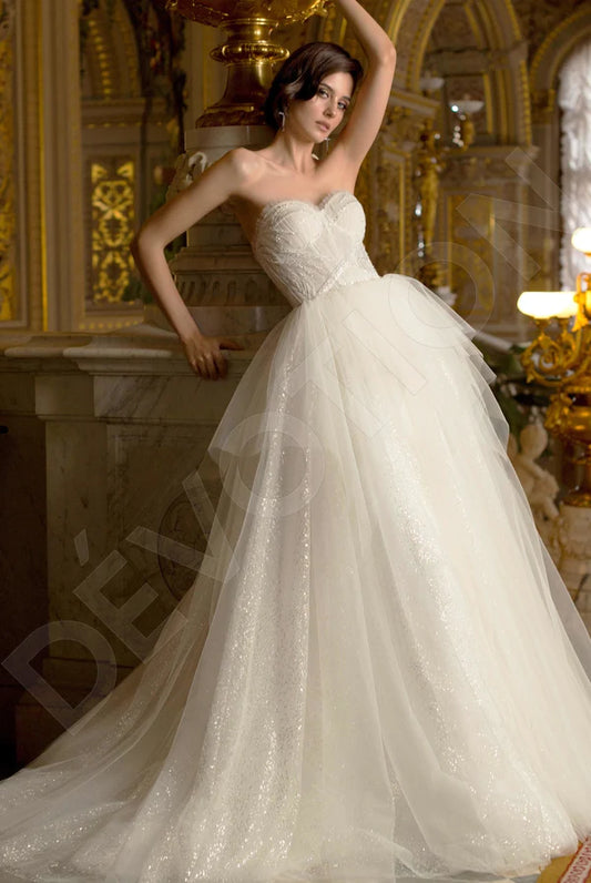 Evnika Princess/Ball Gown Sweetheart Off White Wedding dress