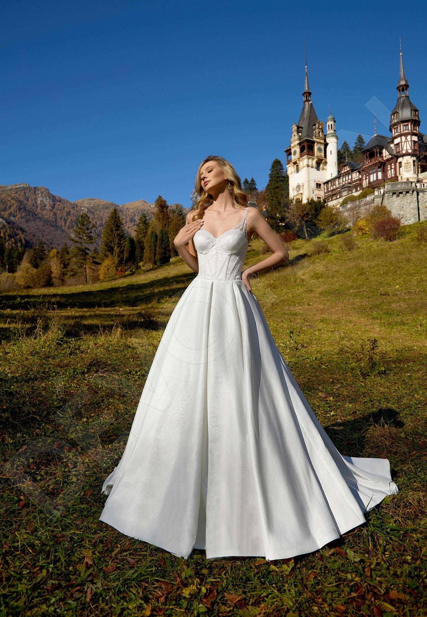 Avgusta A-line Sweetheart Milk Wedding dress