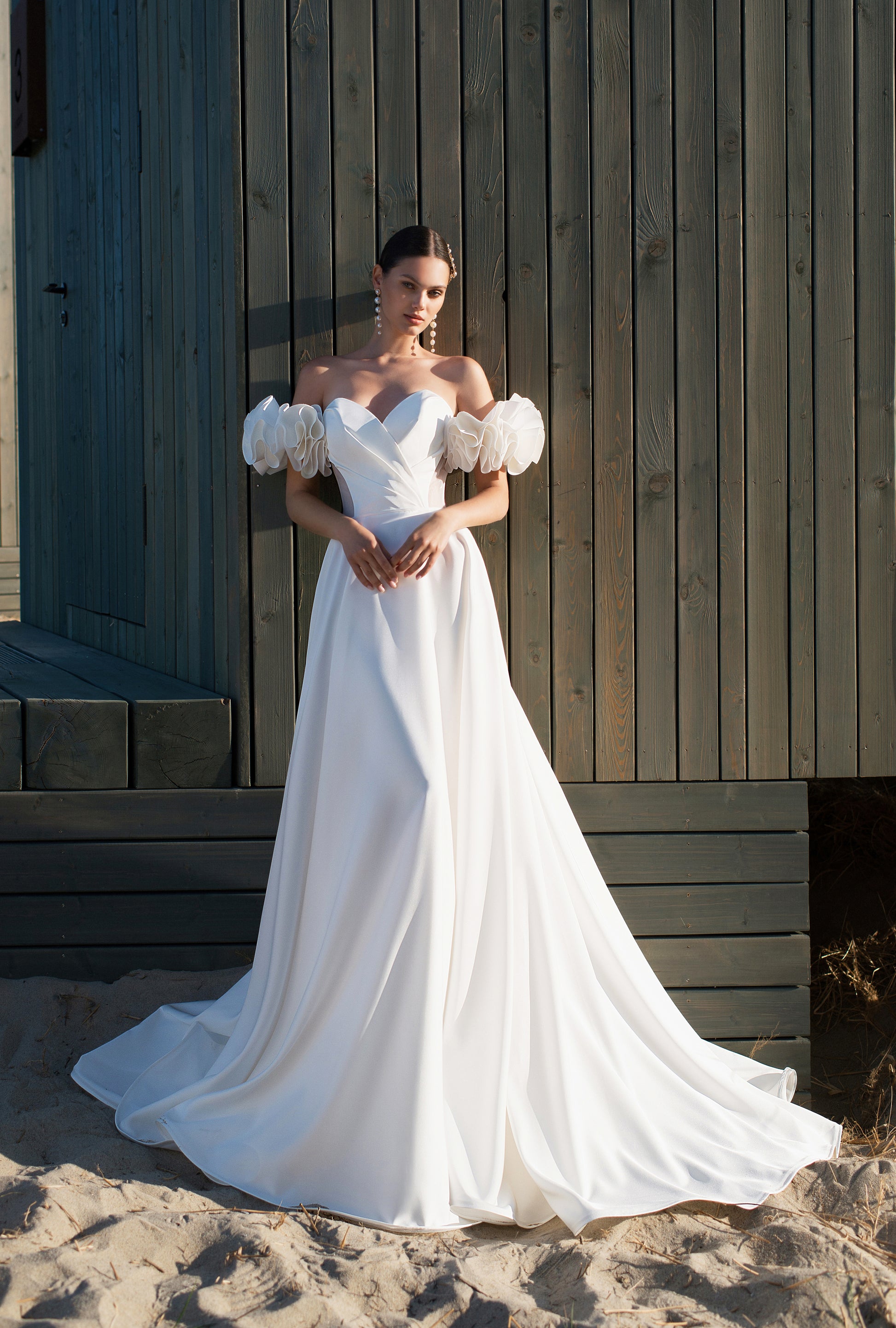 Aizevi A-line Sweetheart Off-White Wedding dress