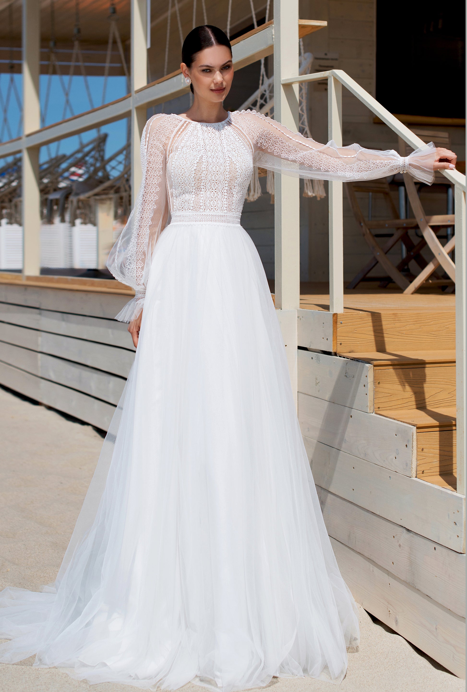 Fiara A-line Boat/Bateau Off White Wedding dress