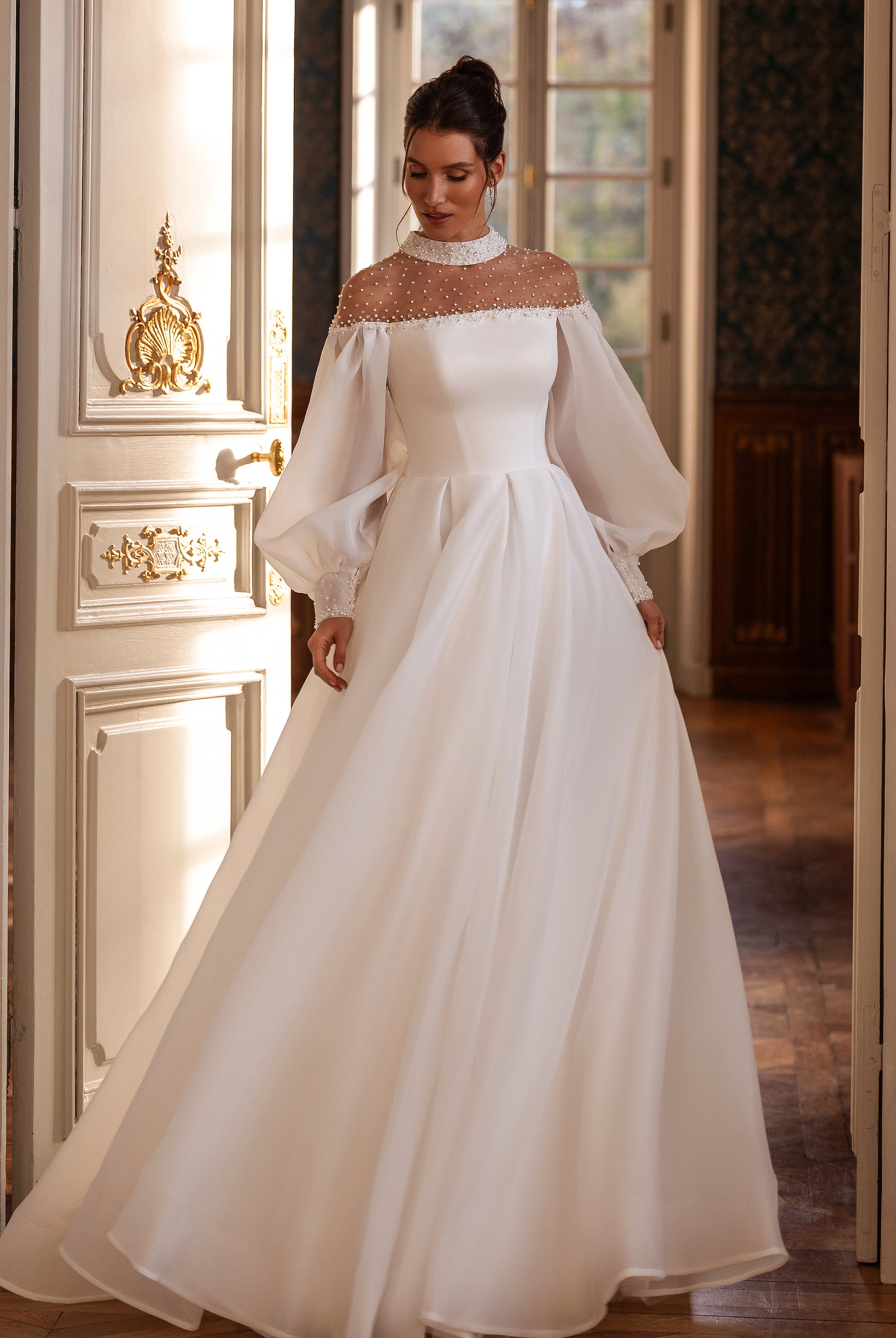 Amarante-Marie A-line Hight neck Milk Wedding dress