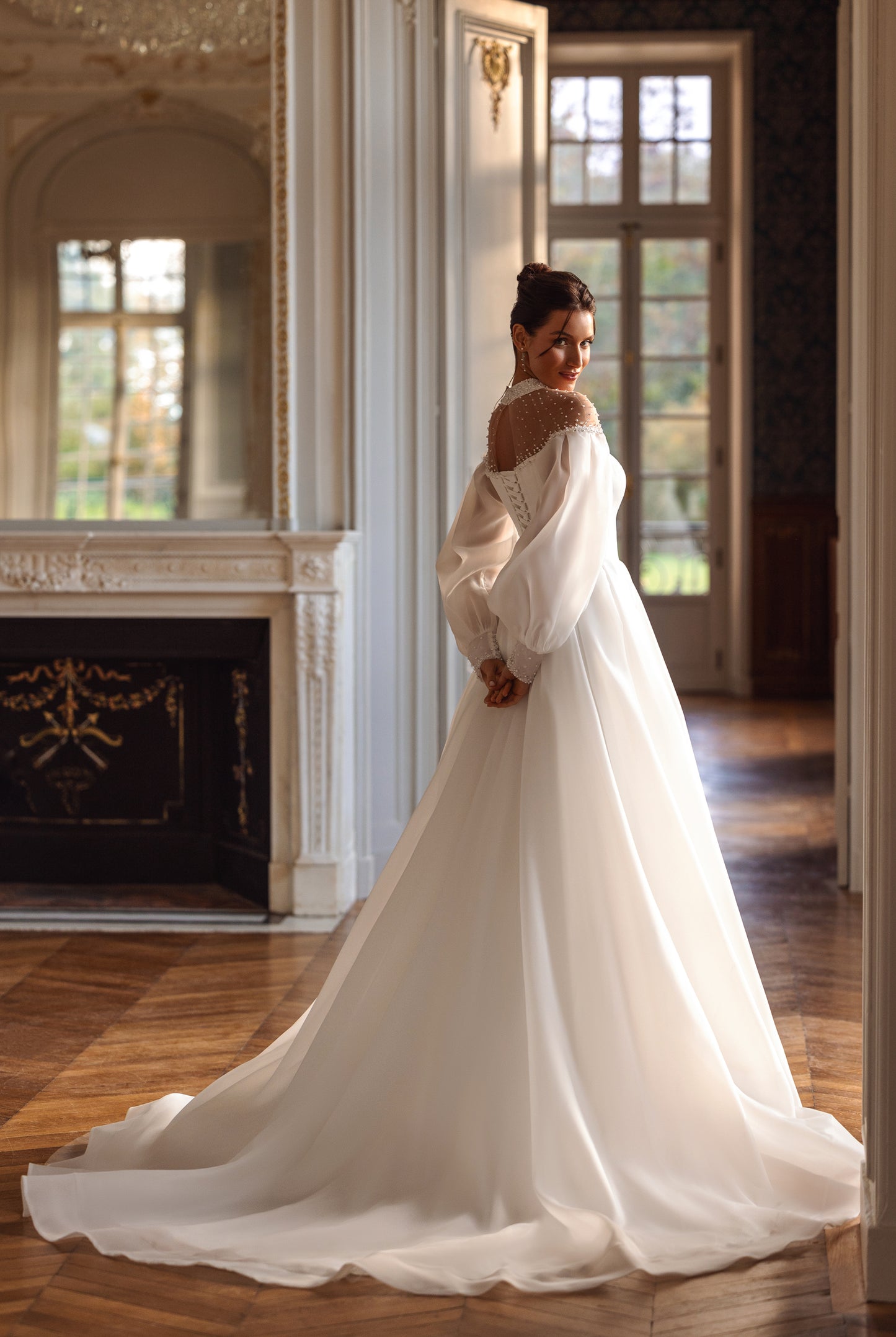 Amarante-Marie A-line Hight neck Milk Wedding dress