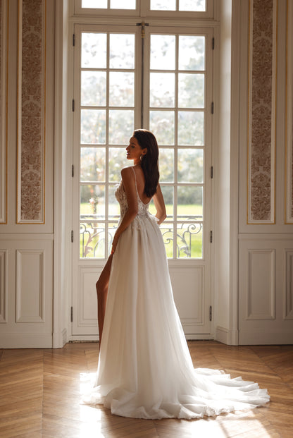 Marie-Donatine A-line Deep V-neck Milk Wedding dress