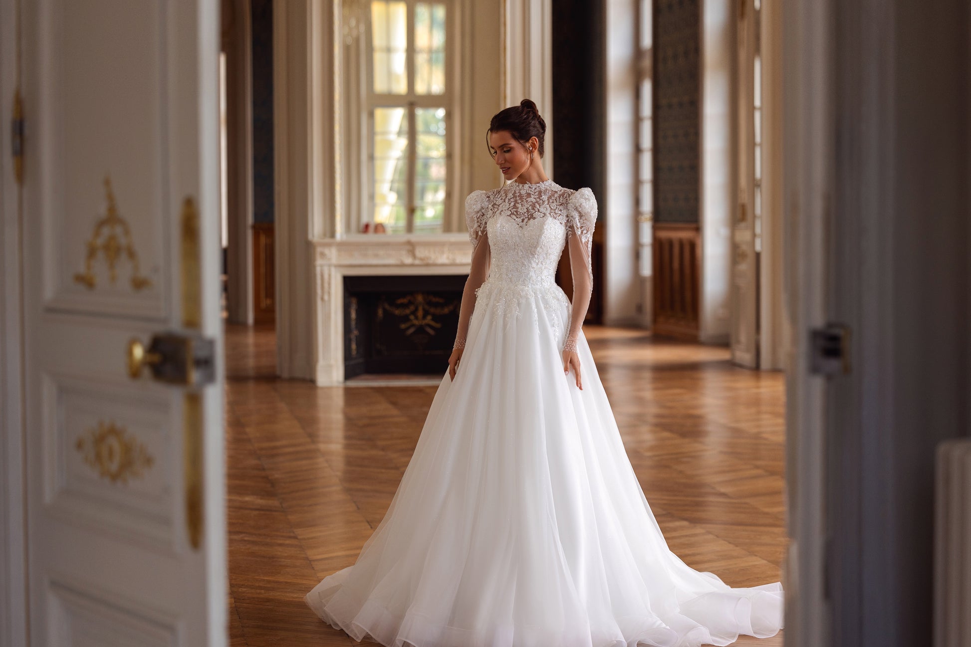 Violetta-Amarante A-line Hight neck Milk Wedding dress