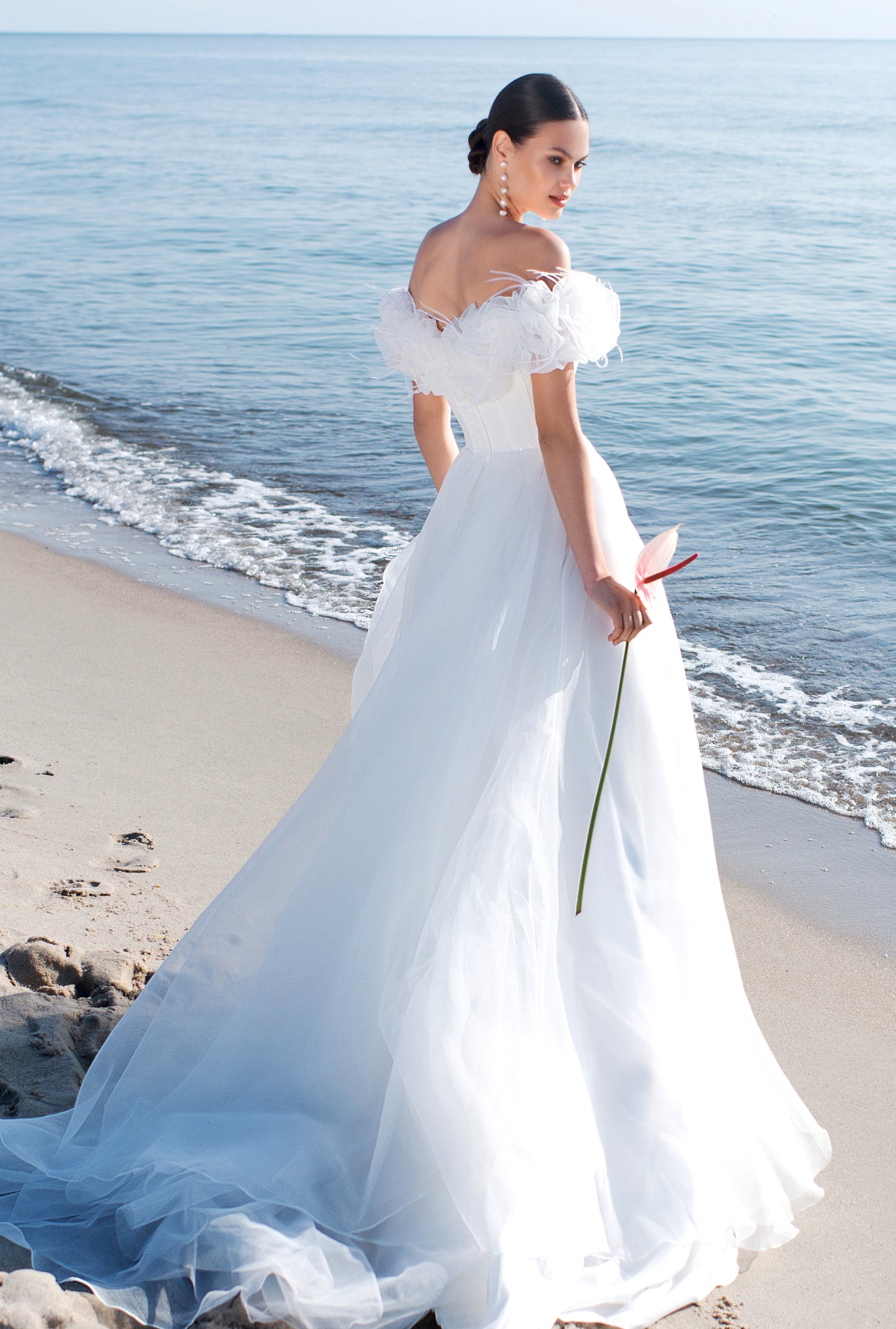 Lasketia A-line Off-shoulder/Drop shoulders Off White Wedding dress