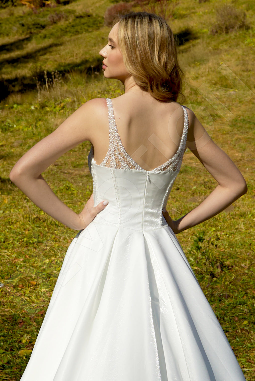 Avgusta A-line Sweetheart Milk Wedding dress