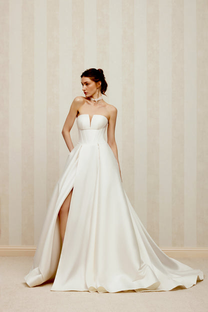 Danielin A-line Straight across Milk Wedding dress