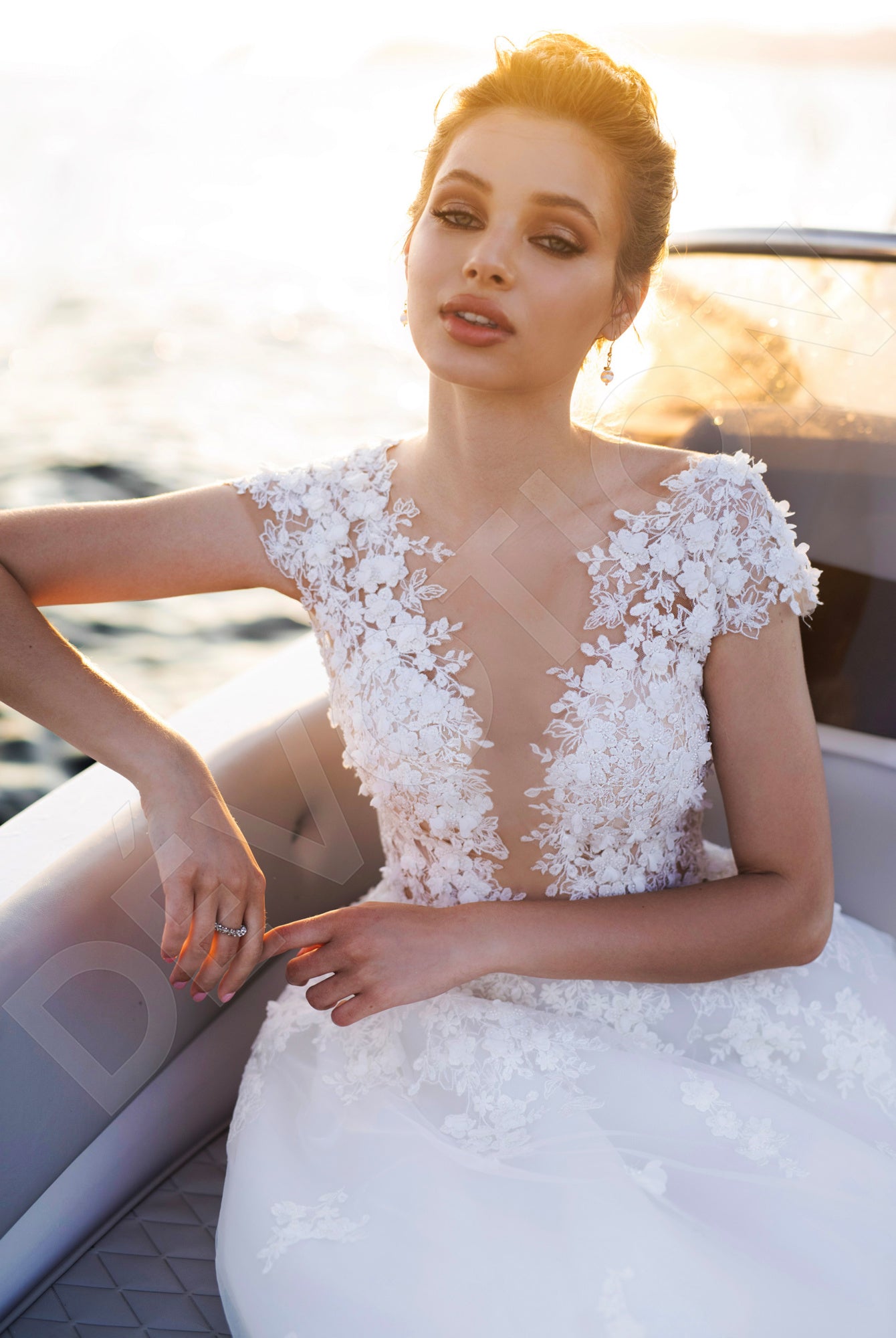 Alicer A-Line Illusion Ivory Wedding dress