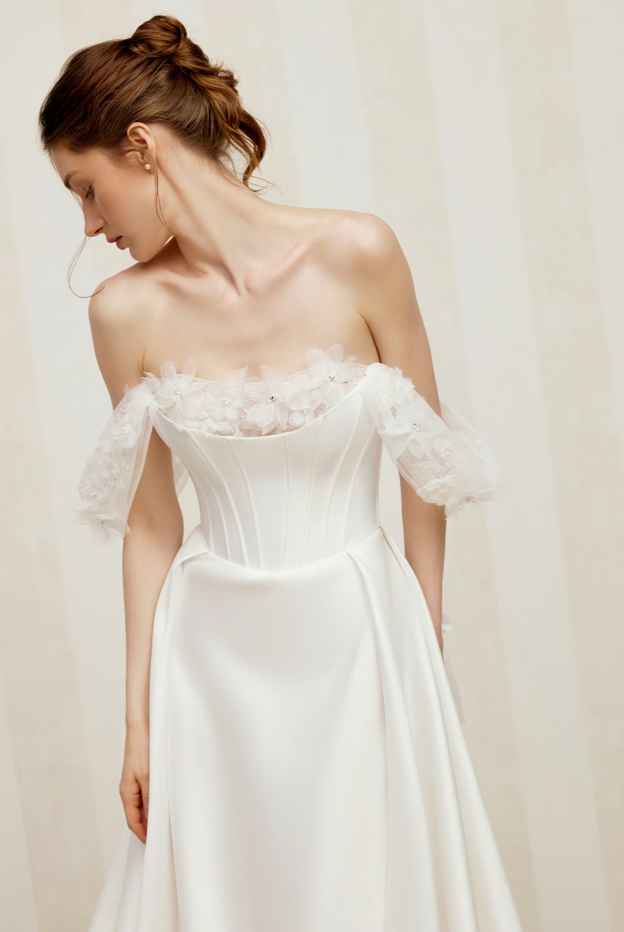 Dolorosa A-line Off-shoulder/Drop shoulders Milk Wedding dress