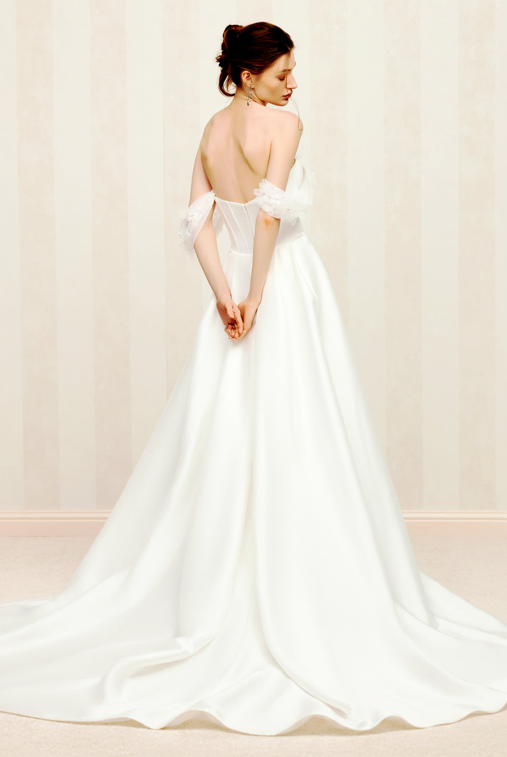 Dolorosa A-line Off-shoulder/Drop shoulders Milk Wedding dress