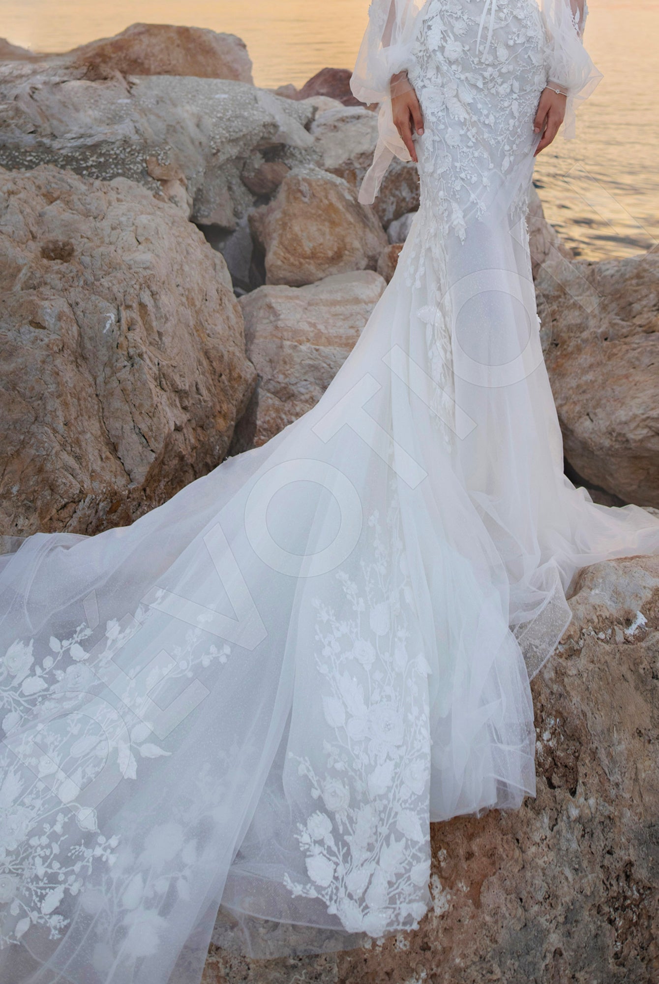 Arielle Trumpet/Mermaid Square Ivory Wedding dress