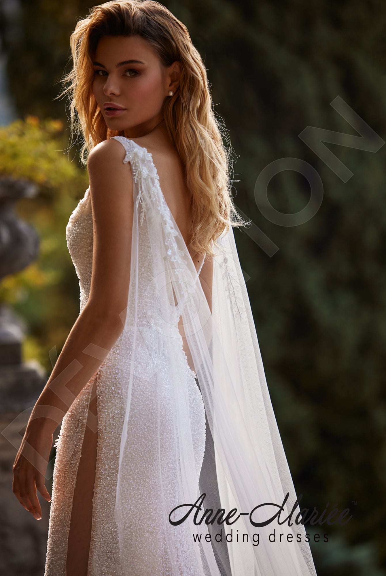 Bruna Trumpet/Mermaid Deep V-neck Milk/Powder Wedding dress