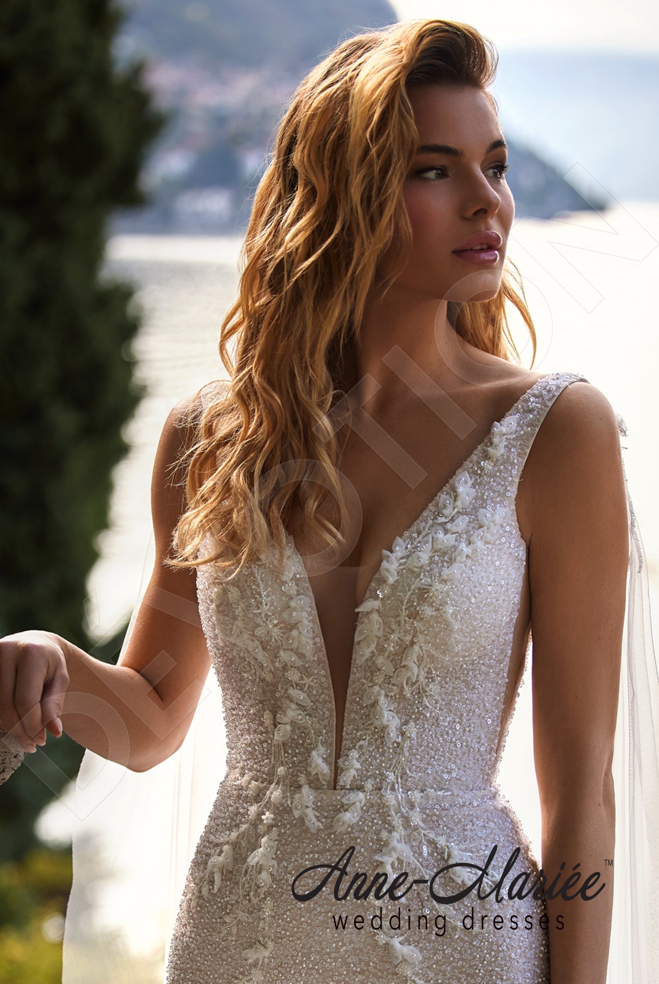 Bruna Trumpet/Mermaid Deep V-neck Milk/Powder Wedding dress