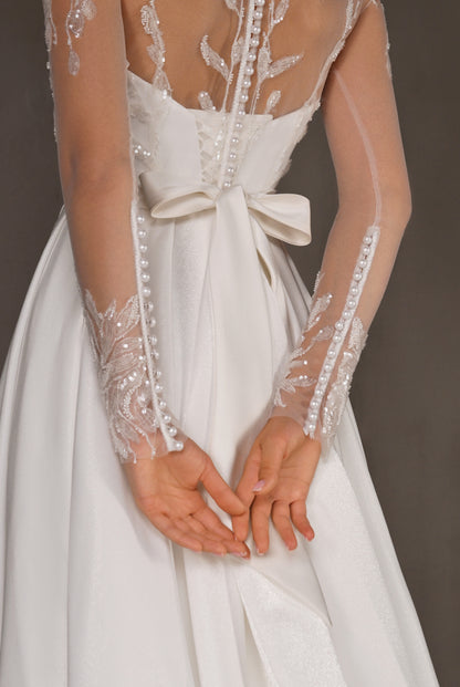 Demetry A-line High neck Milk Wedding dress