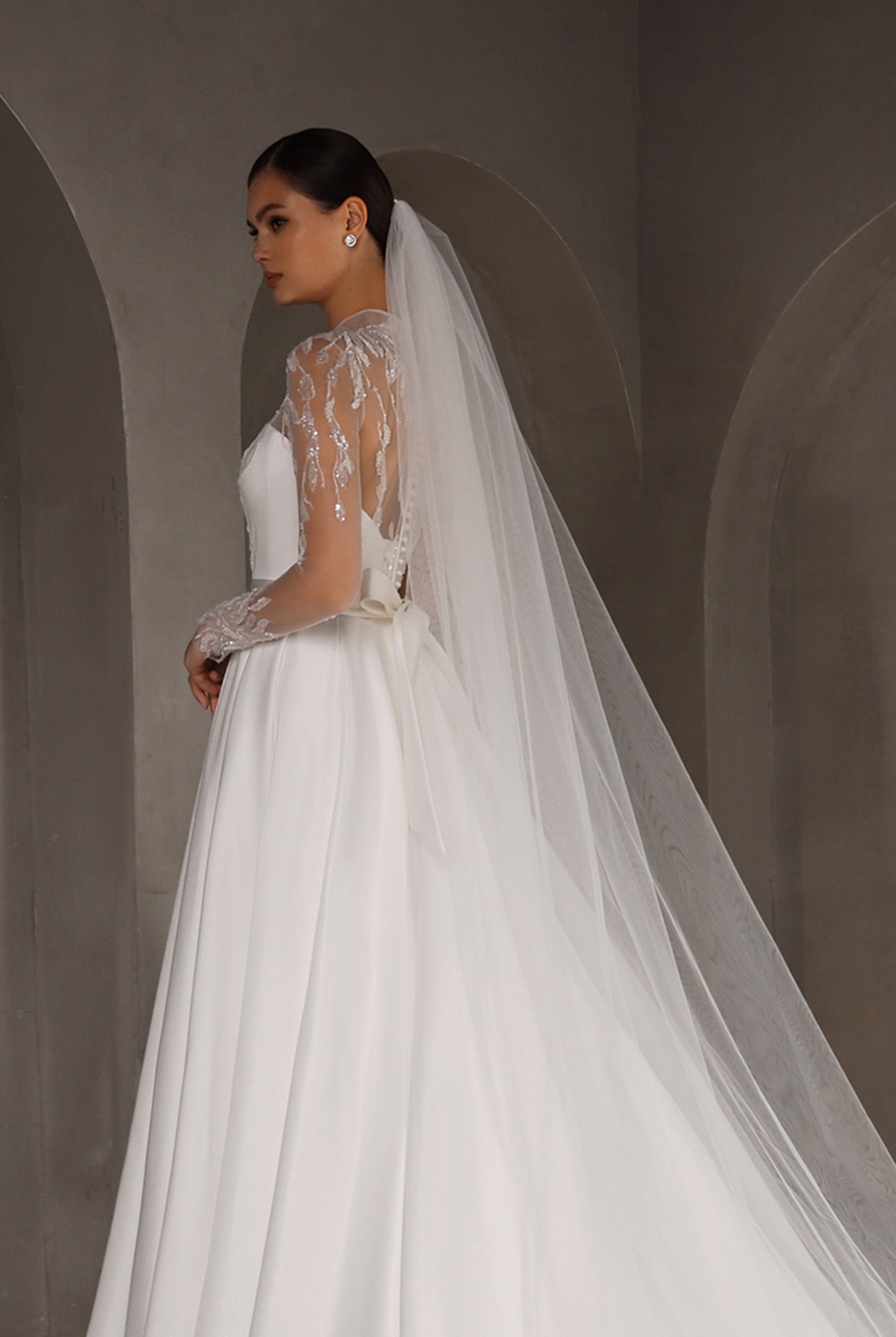 Demetry A-line High neck Milk Wedding dress