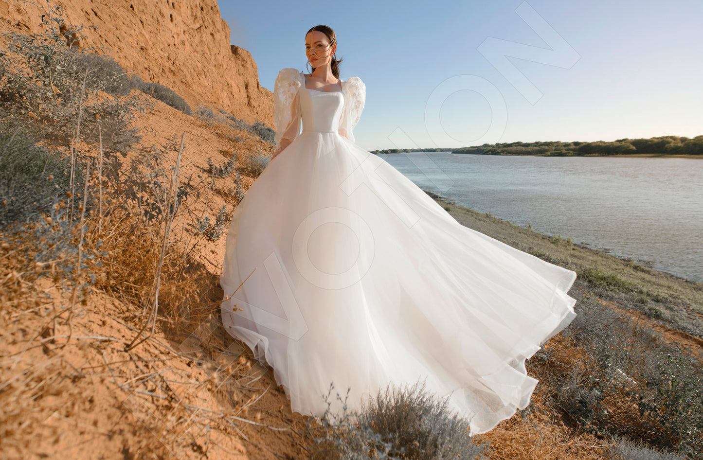 Emigdy A-line Square Off White Wedding dress