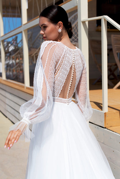 Fiara A-line Boat/Bateau Off White Wedding dress