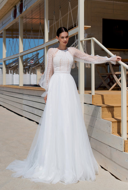 Fiara A-line Boat/Bateau Off White Wedding dress