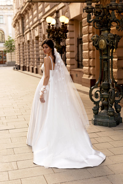 Linda A-line Square Milk Wedding dress