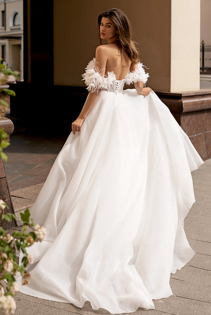 Moss A-line Off-shoulder/Drop shoulders Milk Wedding dress