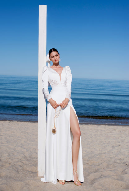 Ilit A-line Deep V-neck Off White Wedding dress