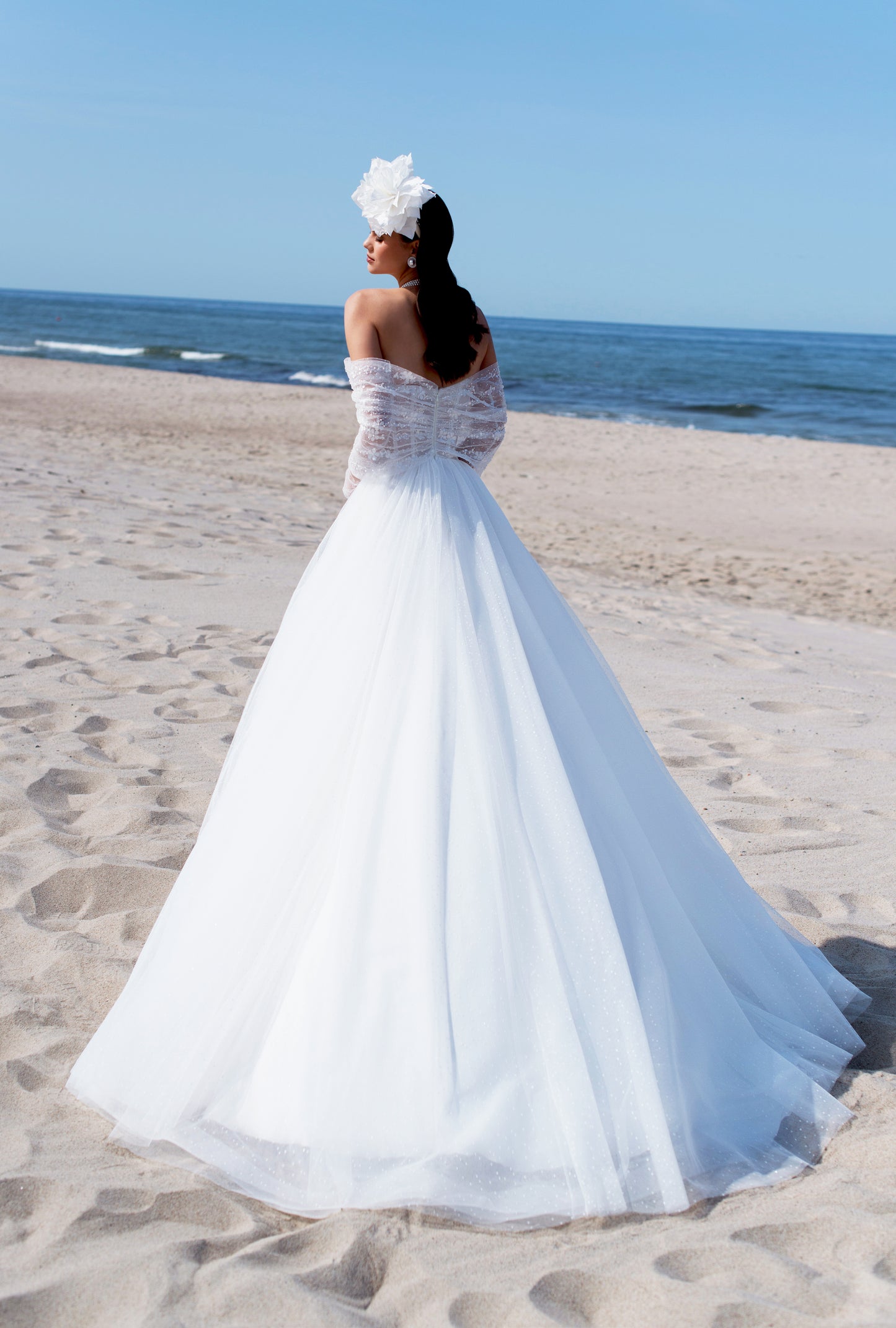 Katamira A-line Off-shoulder/Drop shoulders Off White Wedding dress