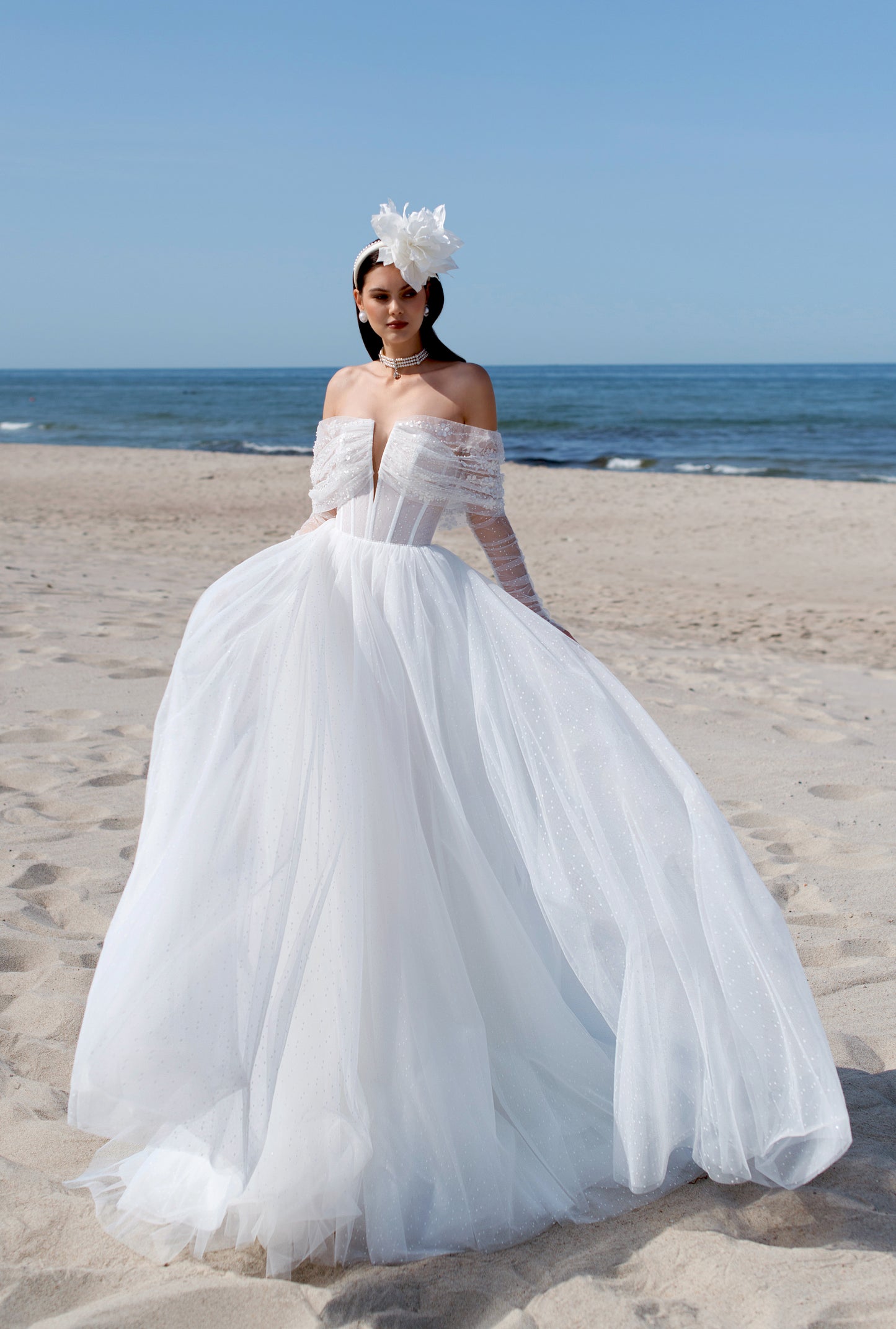 Katamira A-line Off-shoulder/Drop shoulders Off White Wedding dress