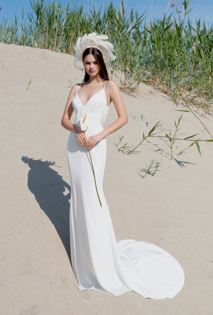 Liva Trumpet/Mermaid V-neck Off-white Wedding dress