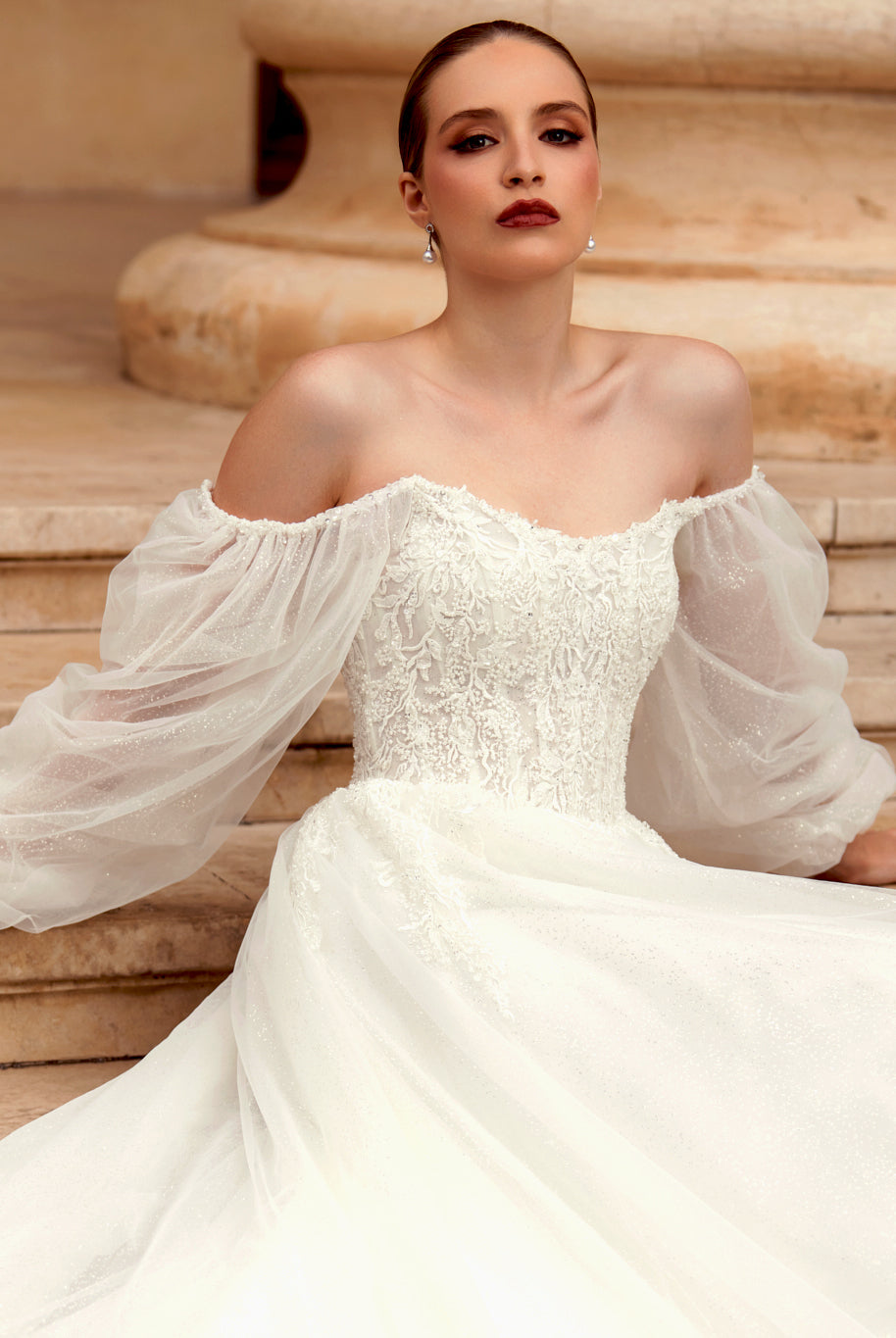 Daphnie A-line Off-shoulder/Drop shoulders Ivory Wedding dress