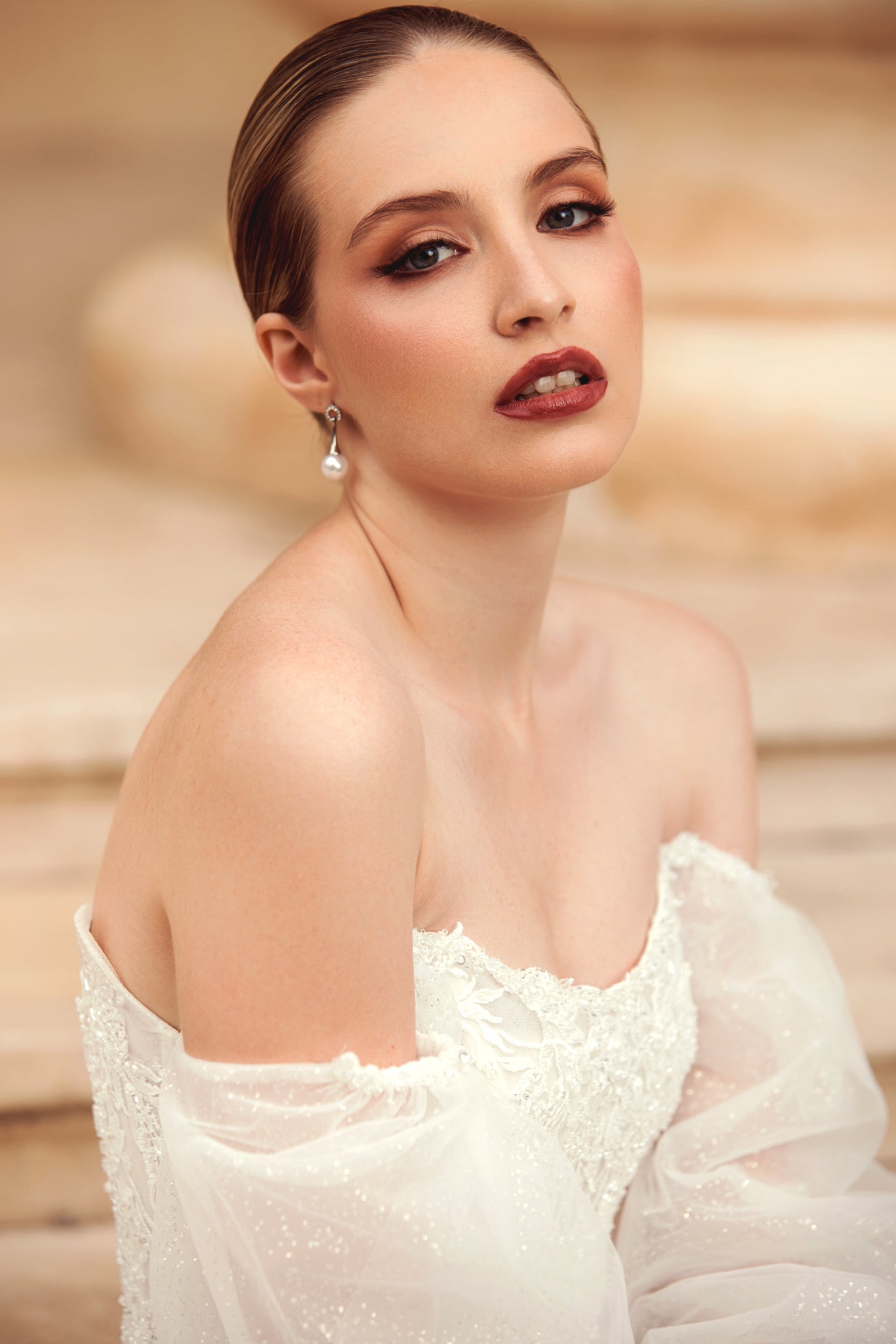 Daphnie A-line Off-shoulder/Drop shoulders Ivory Wedding dress