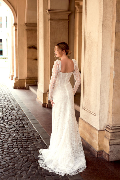 Paige Trumpet/Mermaid Square Ivory Wedding dress