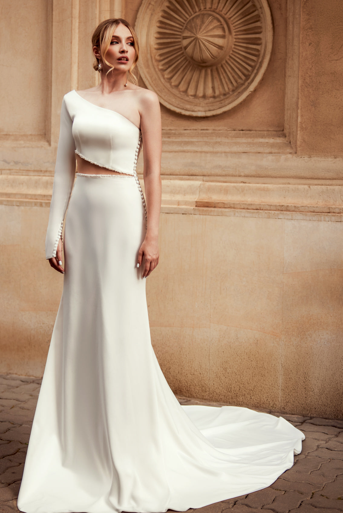 Infinita Trumpet/Mermaid Asymmetric/One shoulder Ivory Wedding dress