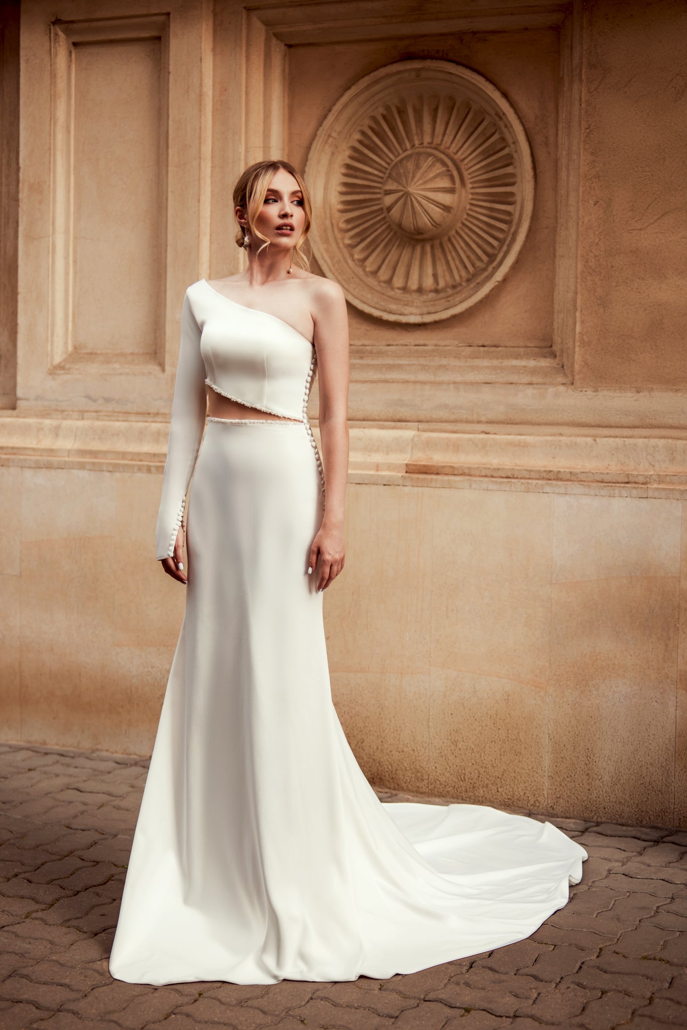 Infinita Trumpet/Mermaid Asymmetric/One shoulder Ivory Wedding dress