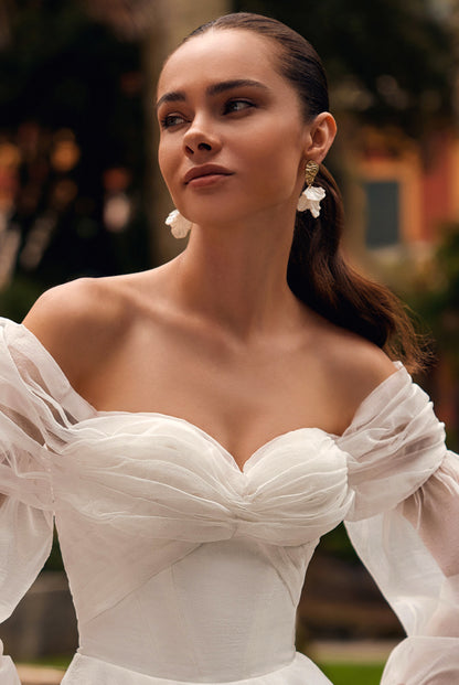 Odelia A-line Off-shoulder/Drop shoulders Ivory Wedding dress