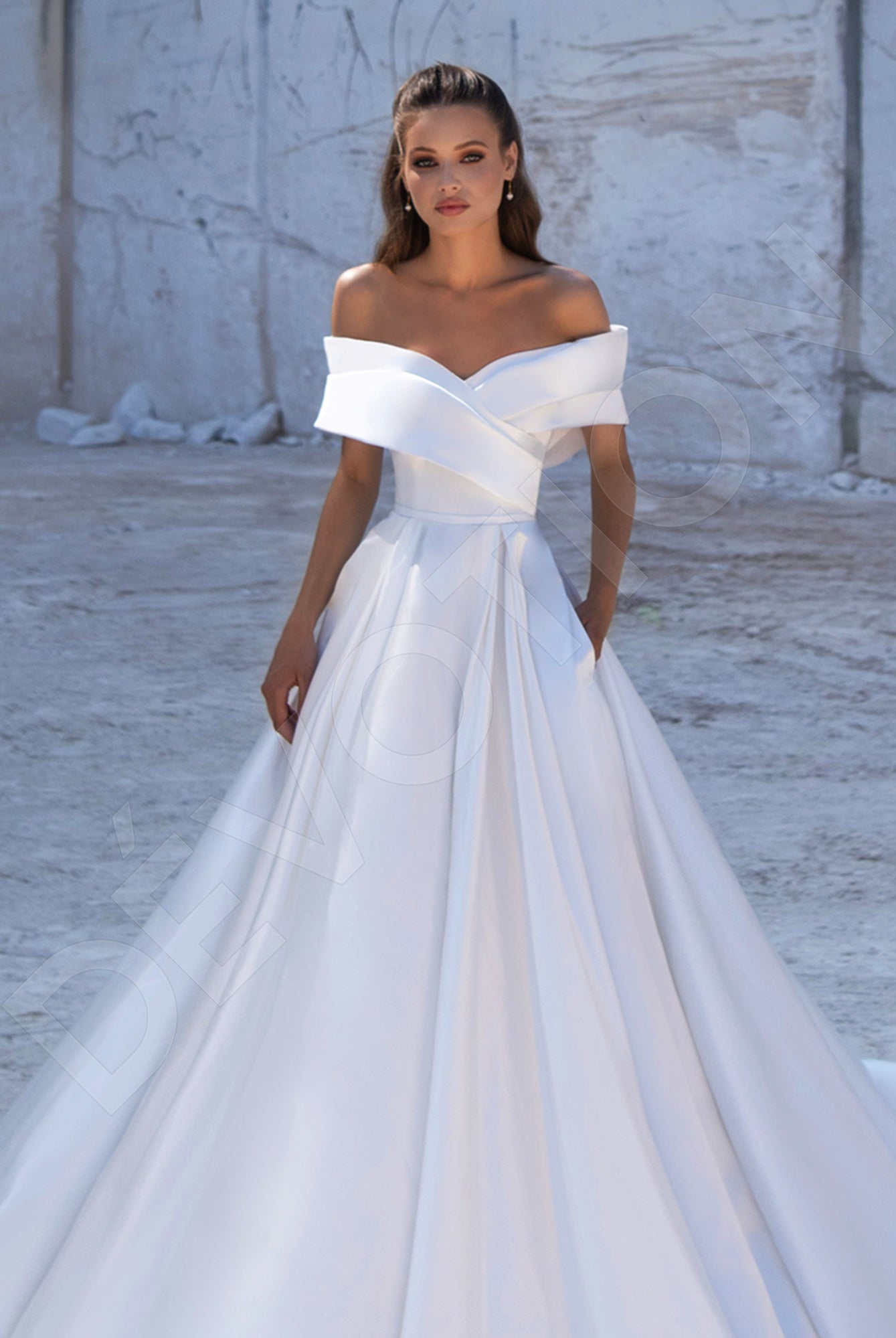 Olga A-line Sweetheart Ivory Wedding dress