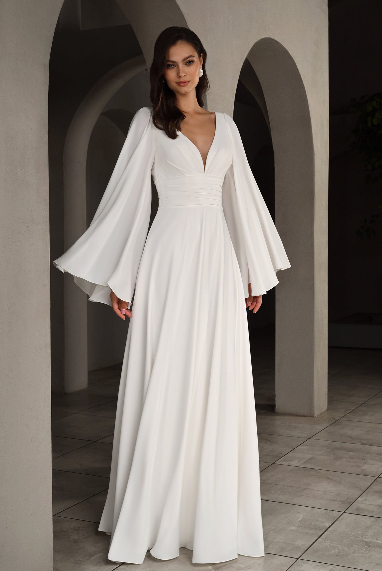 Olimpina A-line Deep V-neck Milk Wedding dress