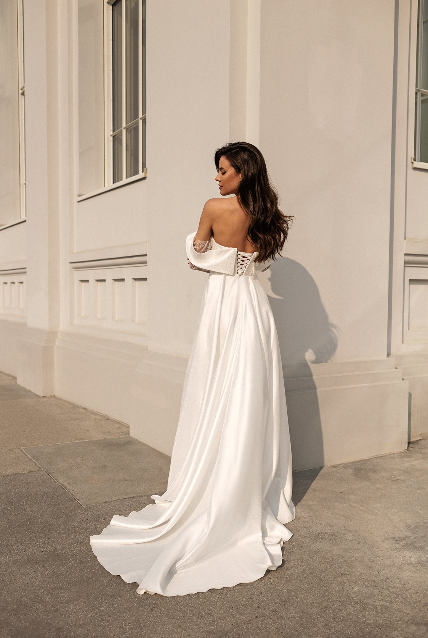 Oliviya Two in one Straight across Milk Wedding dress