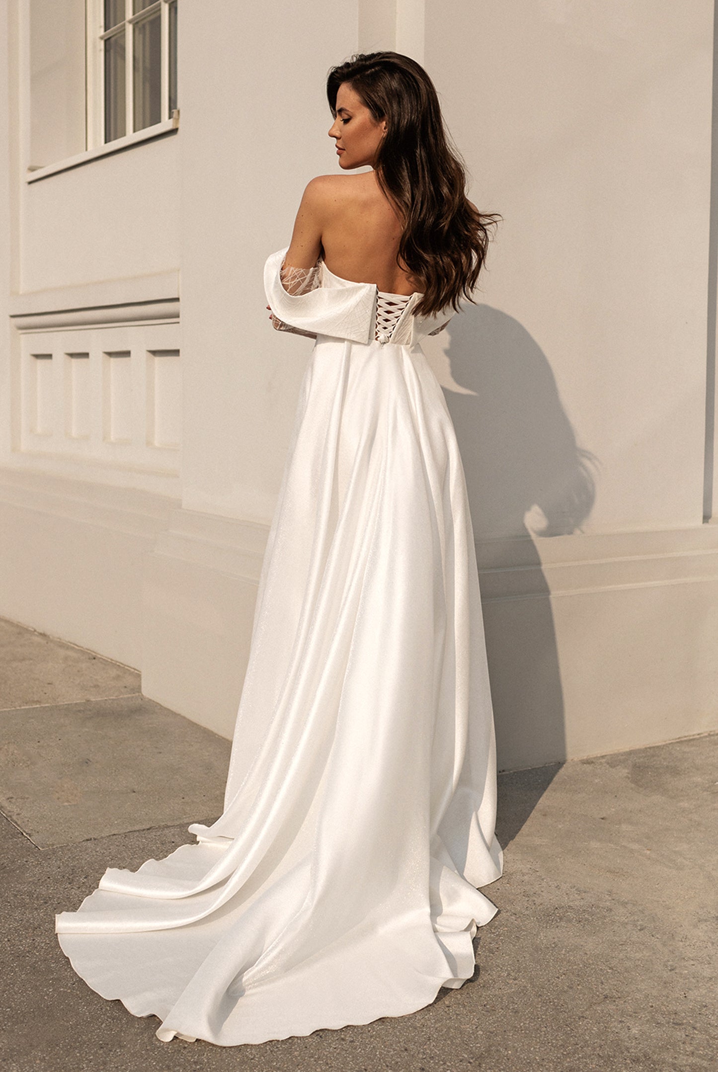 Oliviya Two in one Straight across Milk Wedding dress