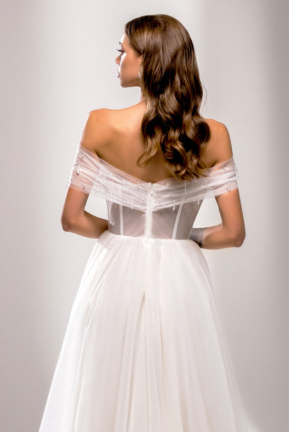 Madelina A-line Off-shoulder/Drop shoulders Milk Wedding dress