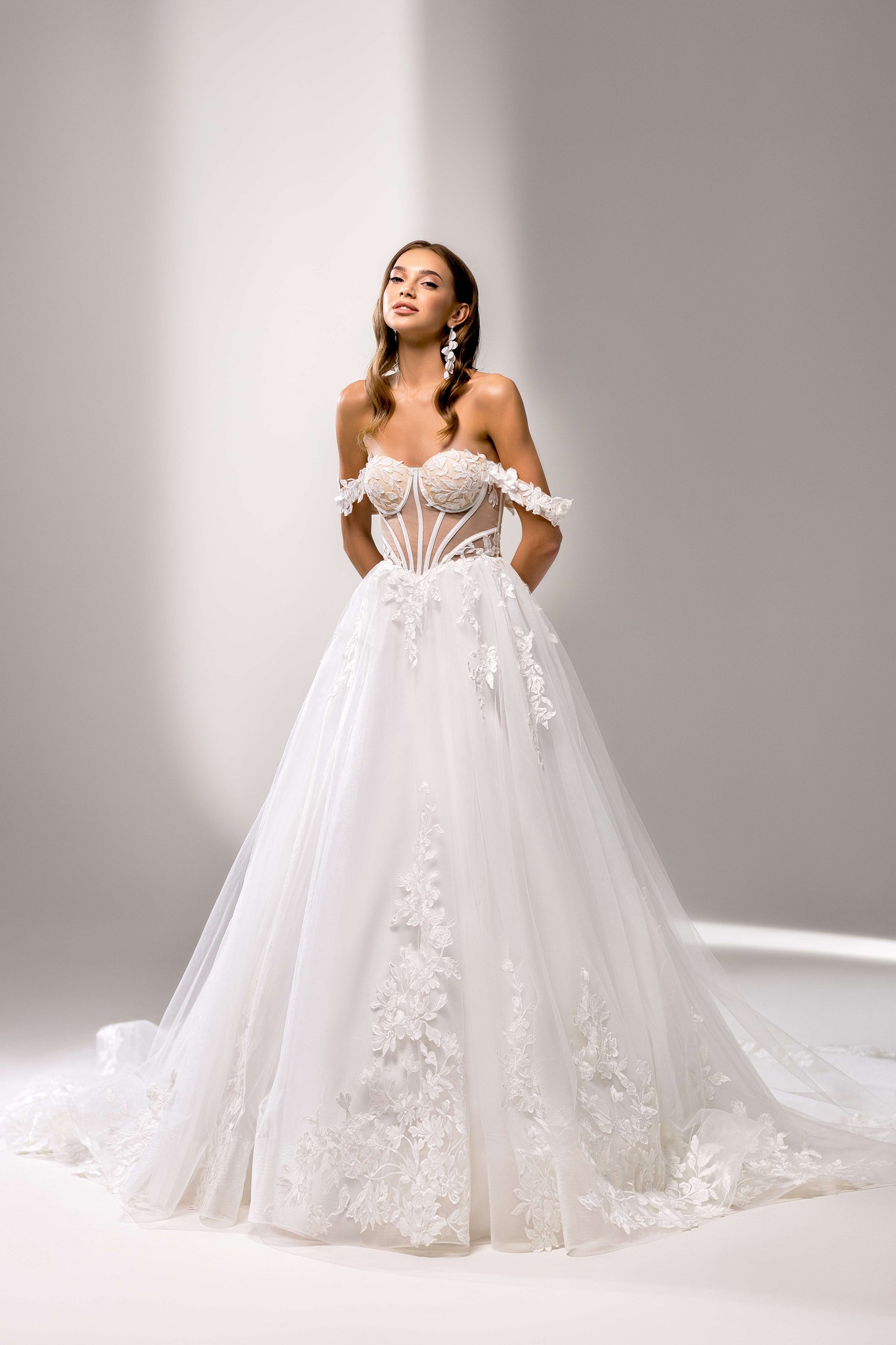 Antoinette A-line Off-shoulder/Drop shoulders Milk Wedding dress