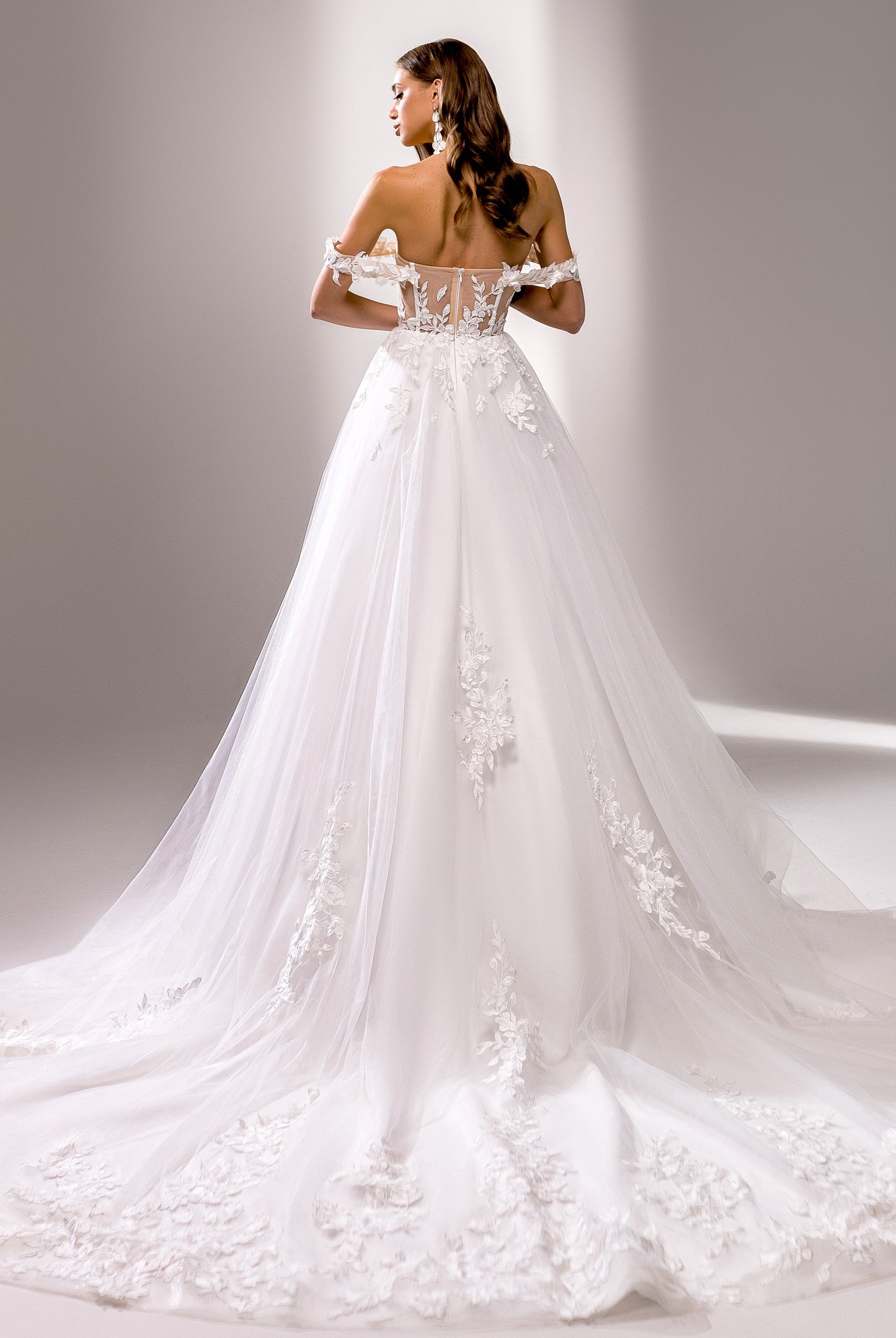 Antoinette A-line Off-shoulder/Drop shoulders Milk Wedding dress