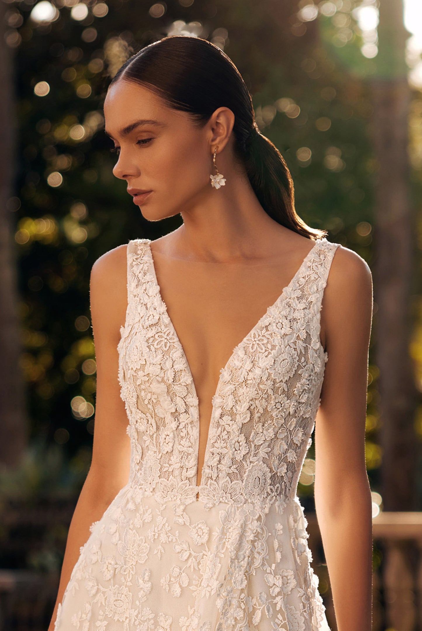 Ravela A-line Illusion Ivory Wedding dress