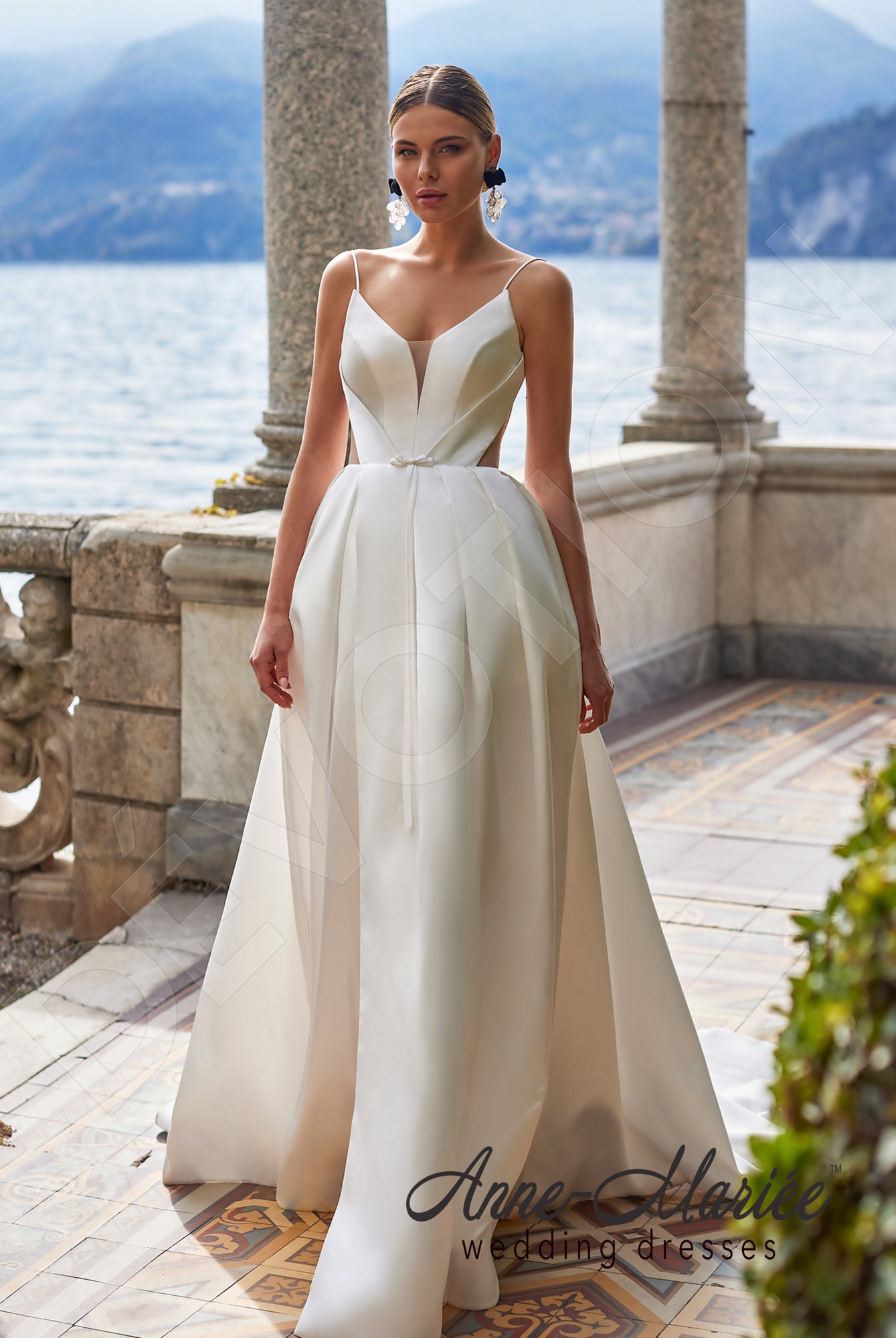 Rine A-line Sweetheart Milk Wedding dress