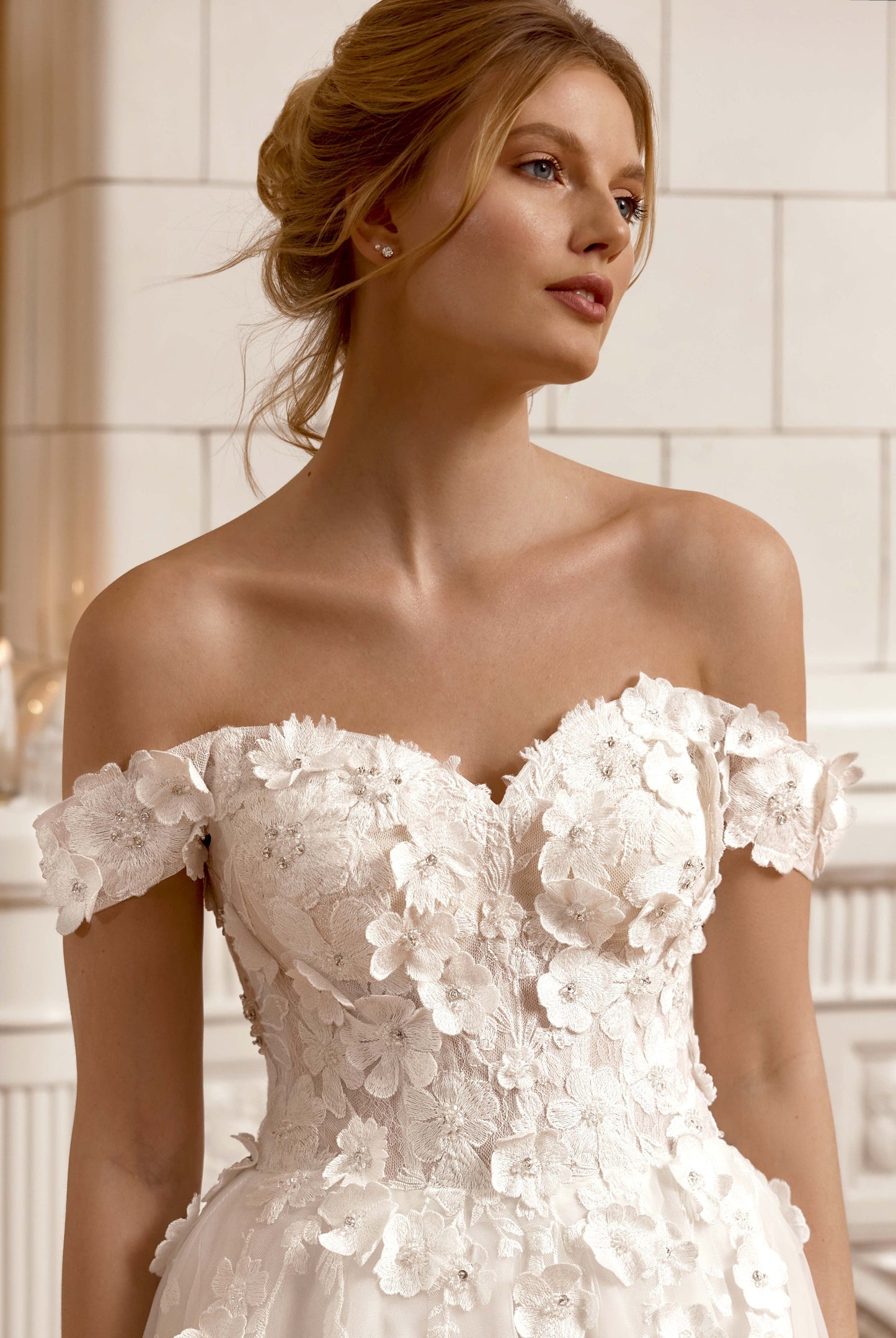 Scarlett A-line Off-shoulder/Drop shoulders Milk Wedding dress