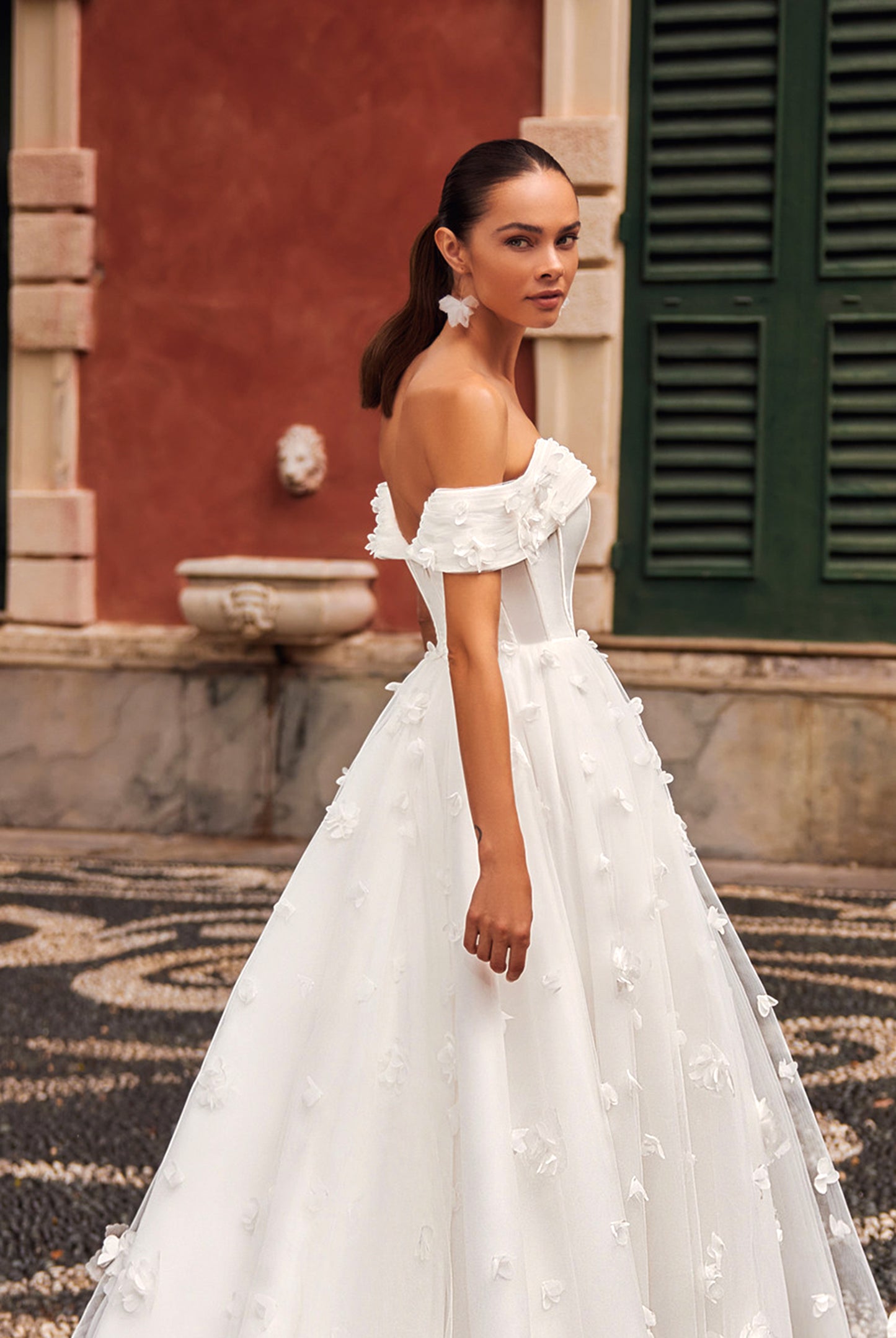 Selestia A-line Off-shoulder/Drop shoulders Ivory Wedding dress