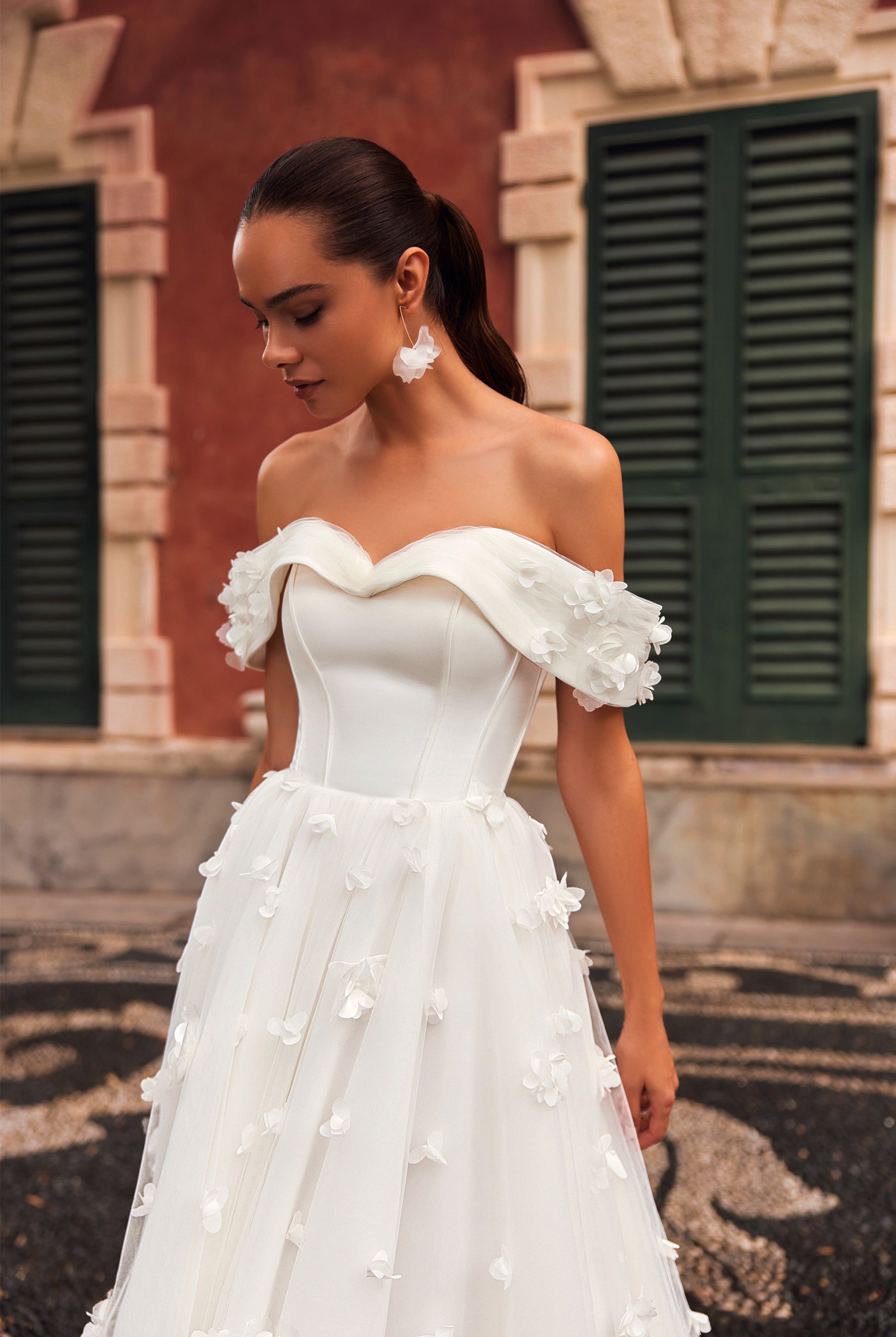 Selestia A-line Off-shoulder/Drop shoulders Ivory Wedding dress