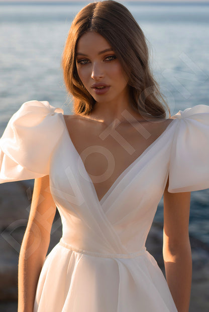 Tulipia A-line Deep V-neck Ivory Wedding dress