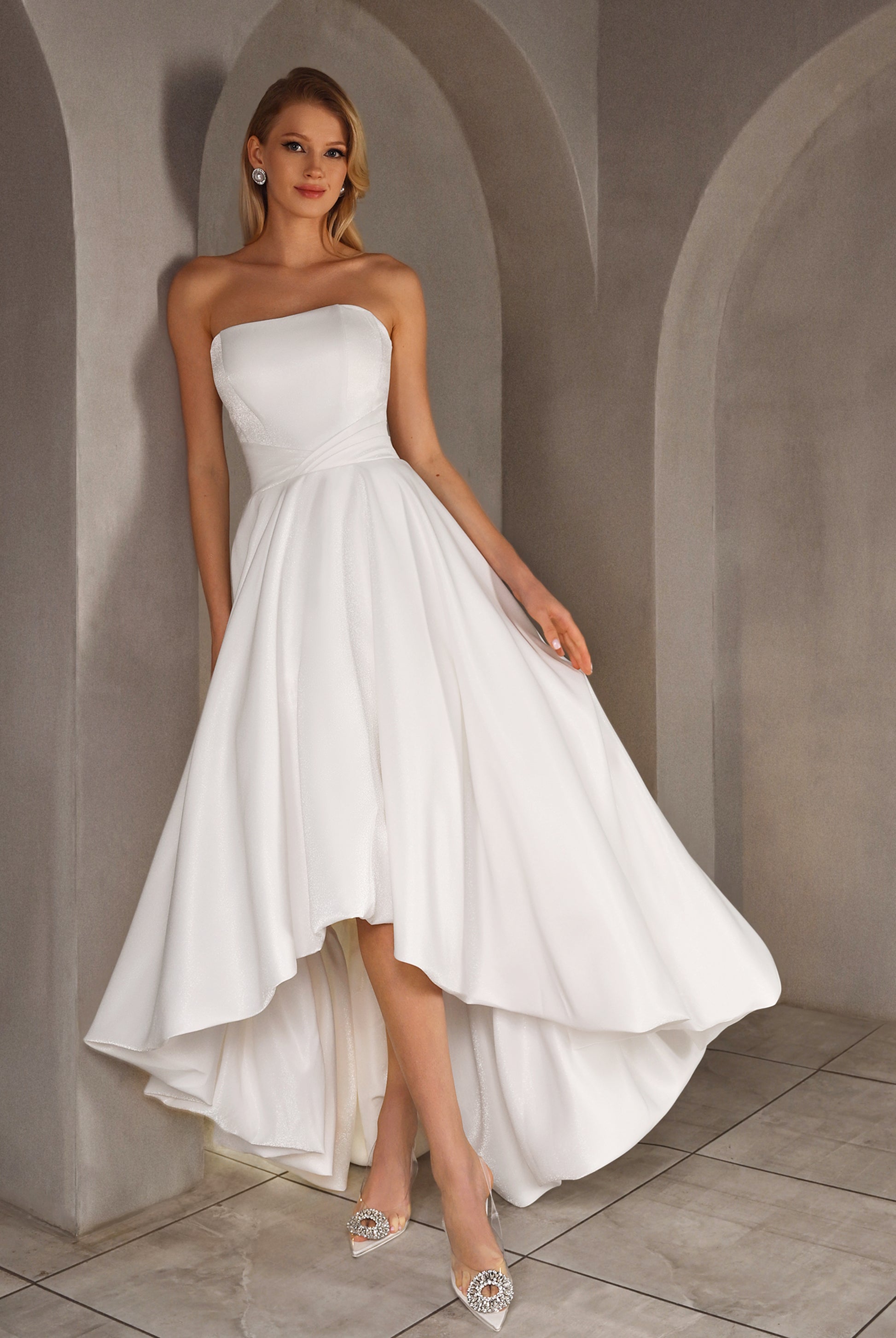 Virsavie A-line Straight across Milk Wedding dress